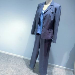 Perceptions New York Pant Suit **FINAL SALE!! $30*